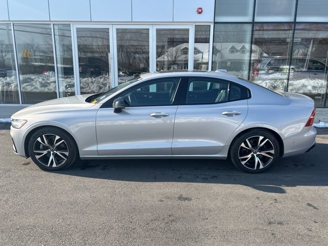 Certified 2024 Volvo S60 B5 Plus image 2