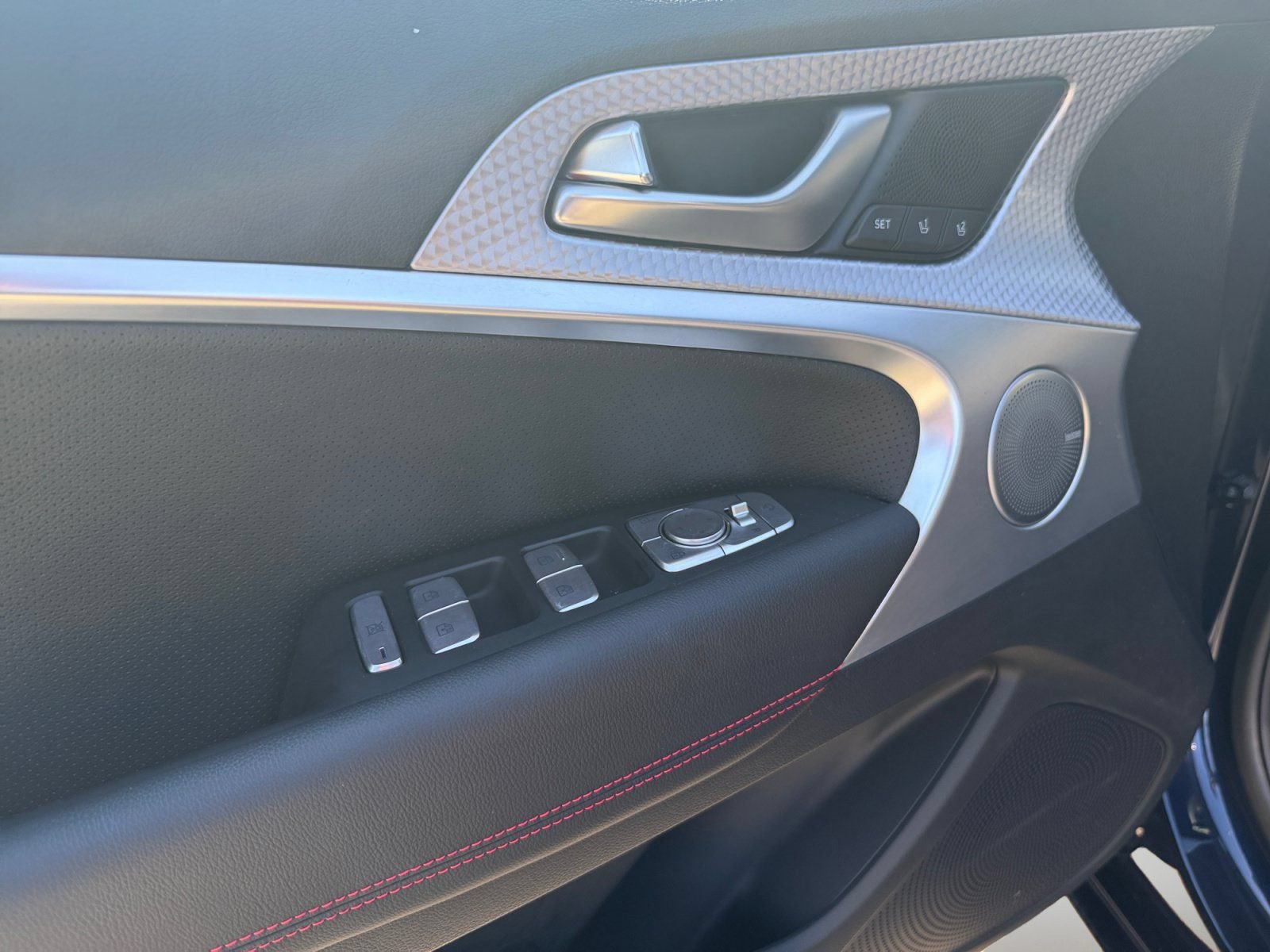 Used 2023 Genesis G70 2.0T w/ Sport Prestige Package AWD/4WD image 15