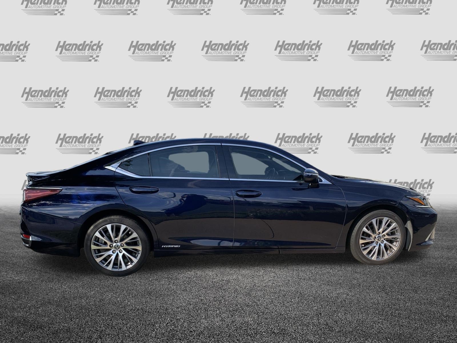 Used 2020 Lexus ES 300h w/ Premium Package FWD image 11