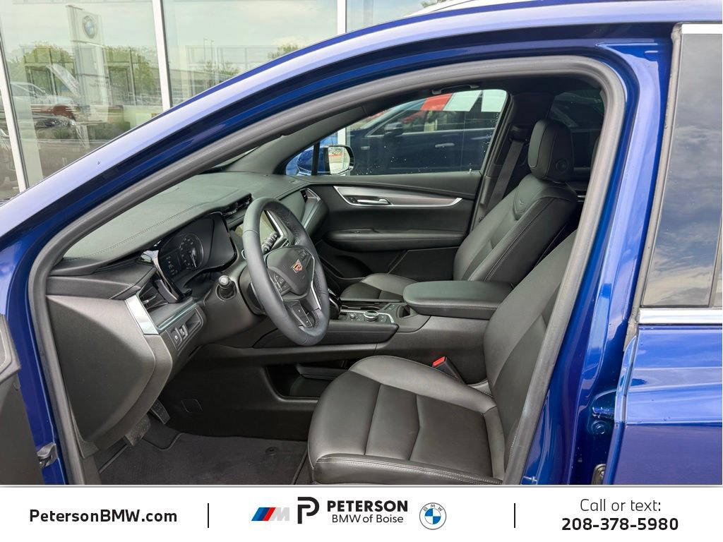Used 2025 Cadillac XT5 Luxury AWD/4WD image 14
