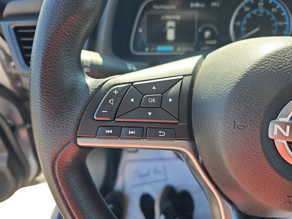 Used 2025 Nissan Leaf S FWD image 17