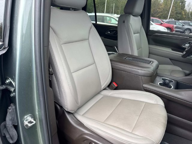 Used 2023 Chevrolet Tahoe LT w/ Luxury Package AWD/4WD image 12