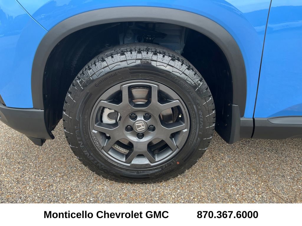 Used 2025 Honda Pilot TrailSport image 29