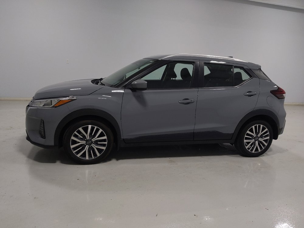 Used 2023 Nissan Kicks SV FWD image 2