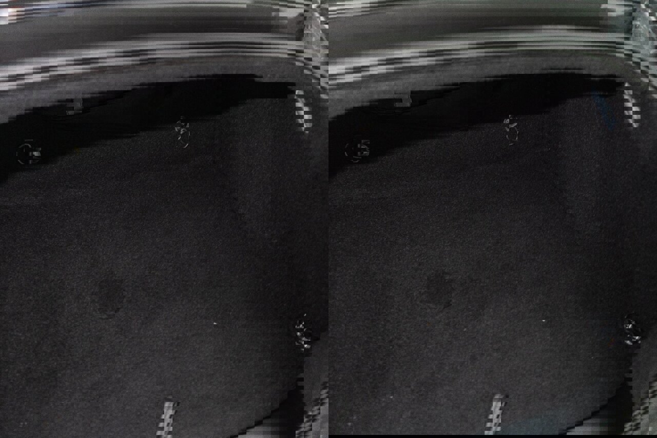 Used 2021 Ferrari Roma image 32