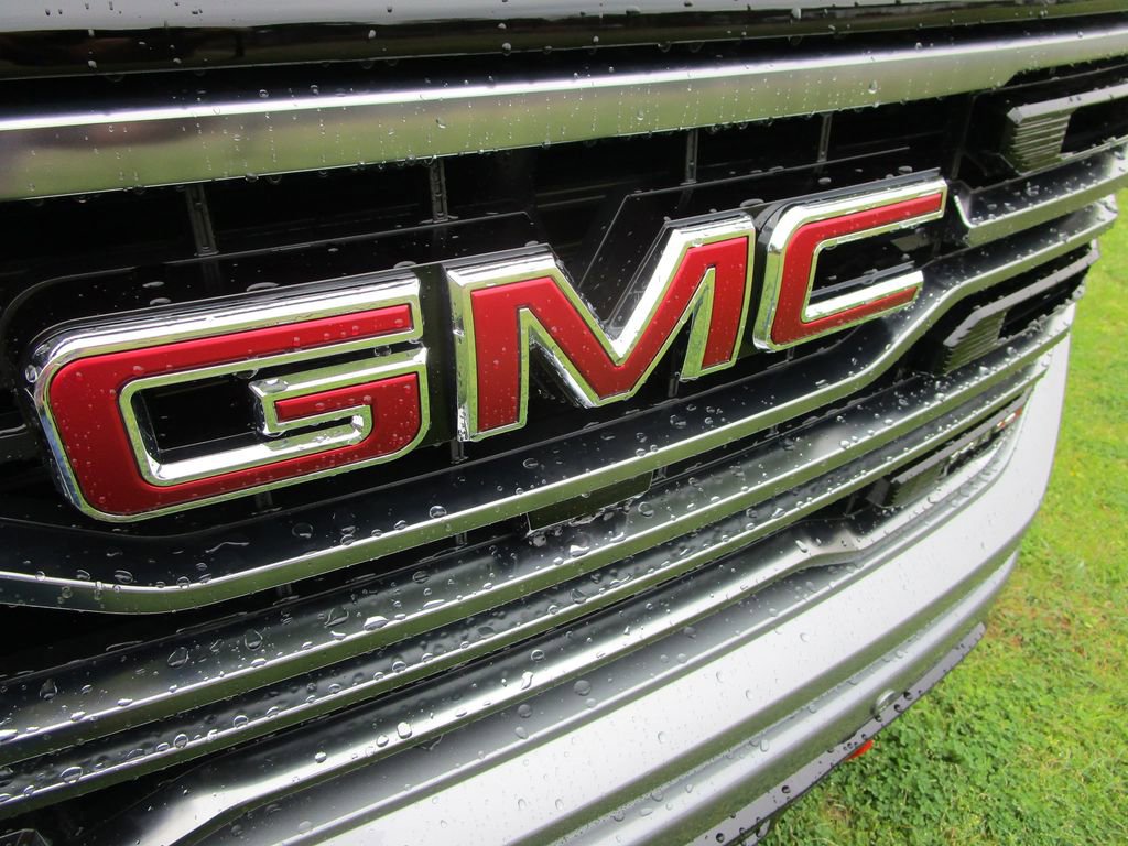 New 2026 GMC Sierra 1500 AT4 w/ AT4 Premium Package image 29