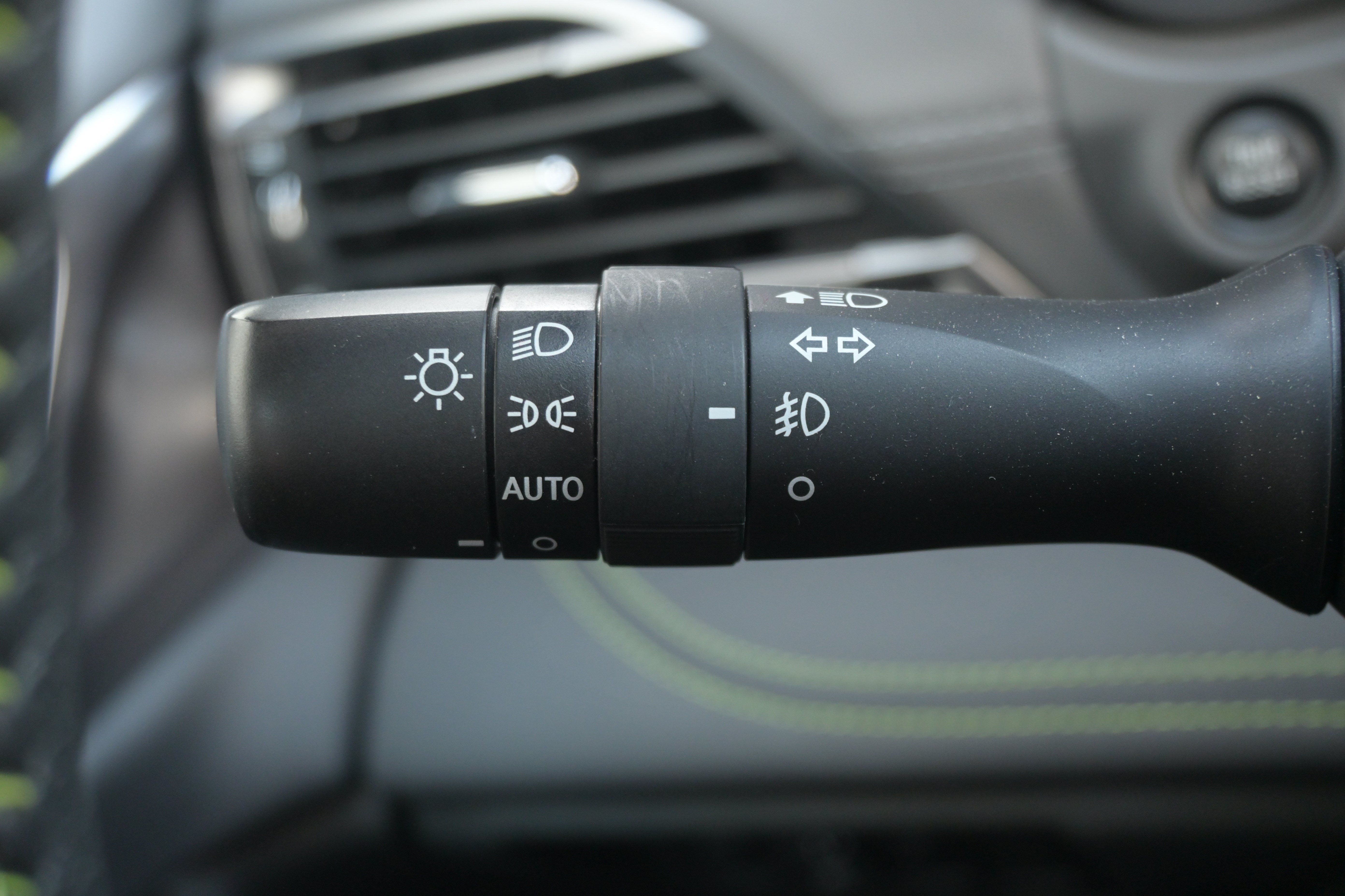 Used 2025 Subaru Outback Onyx Edition AWD/4WD image 28