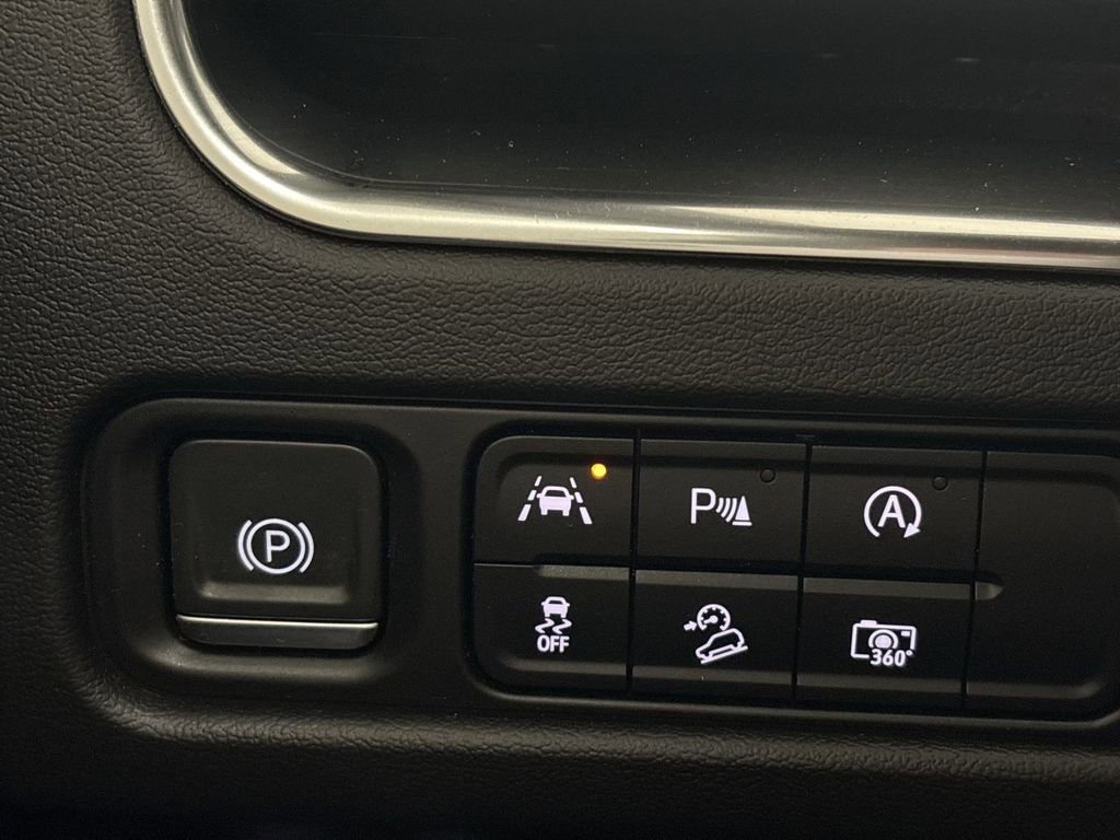 Used 2023 Chevrolet Tahoe Z71 w/ Luxury Package image 77