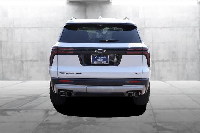 Used 2025 Chevrolet Traverse Z71 w/ Enhanced Driving Package AWD/4WD image 6