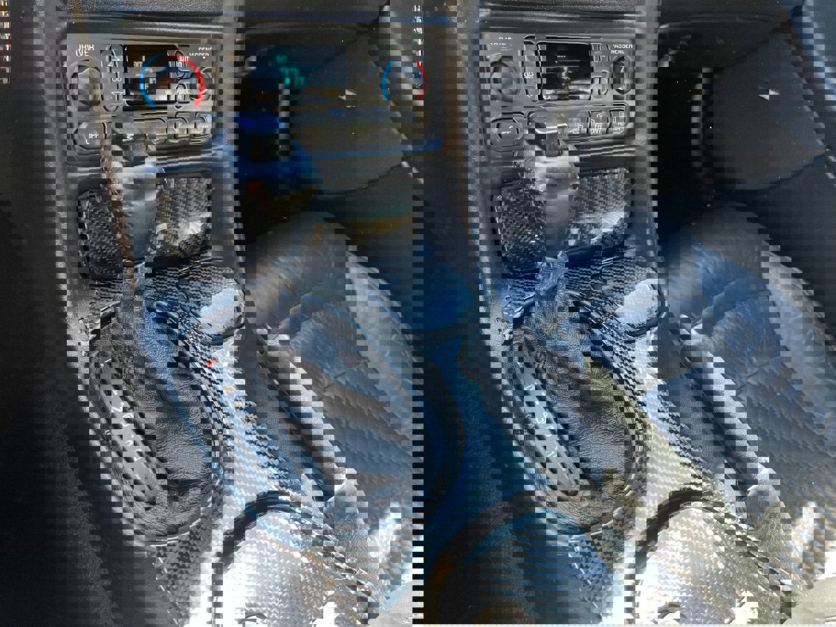 Used 2002 Chevrolet Corvette Convertible w/ Preferred Equipment Group2 RWD image 14