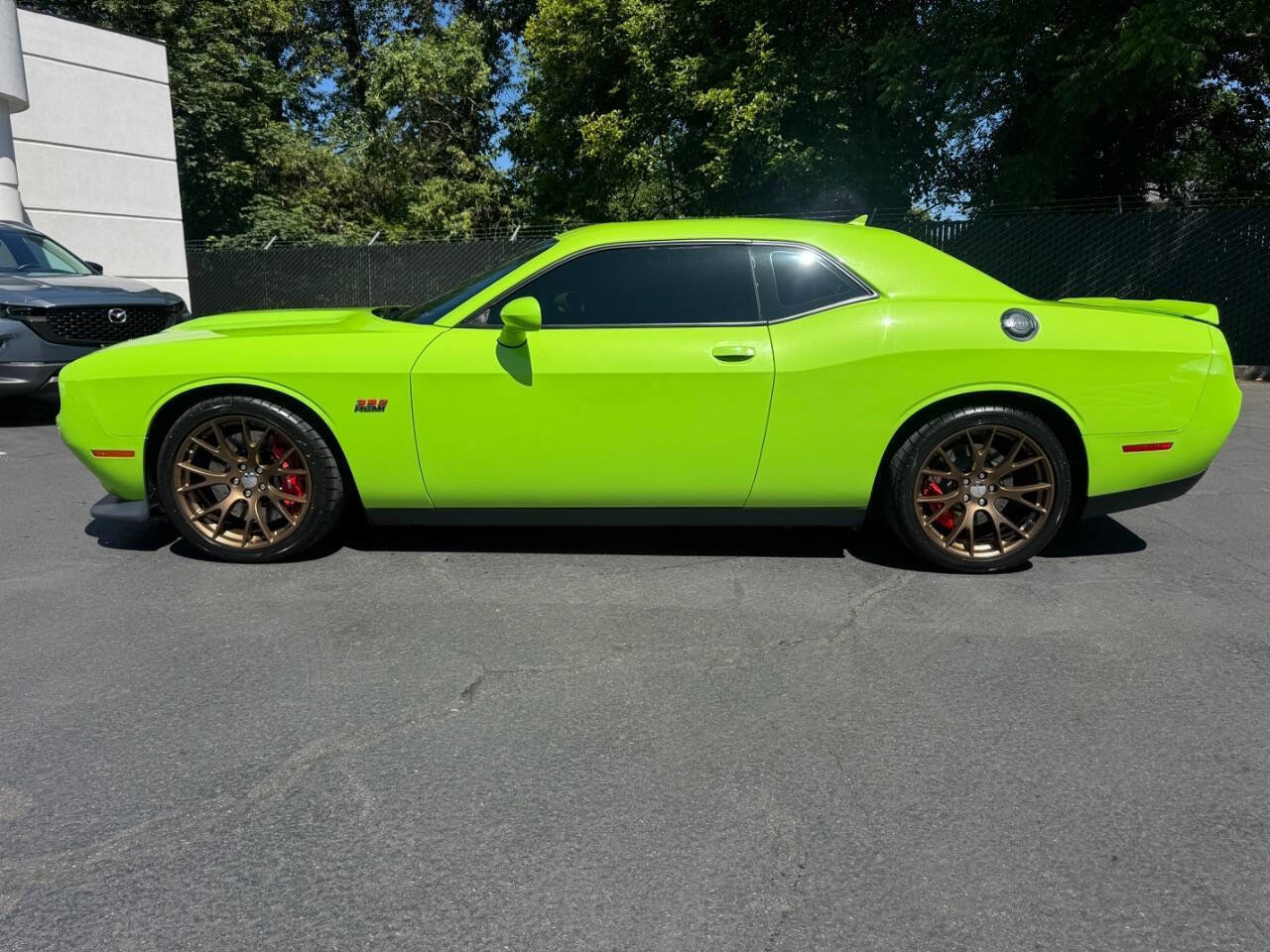 Used 2015 Dodge Challenger SRT w/ Technology Group RWD image 2
