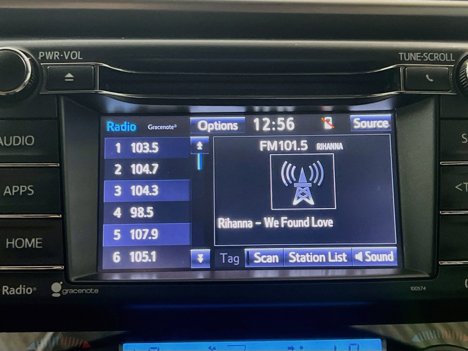 Used 2018 Toyota RAV4 XLE AWD/4WD image 10