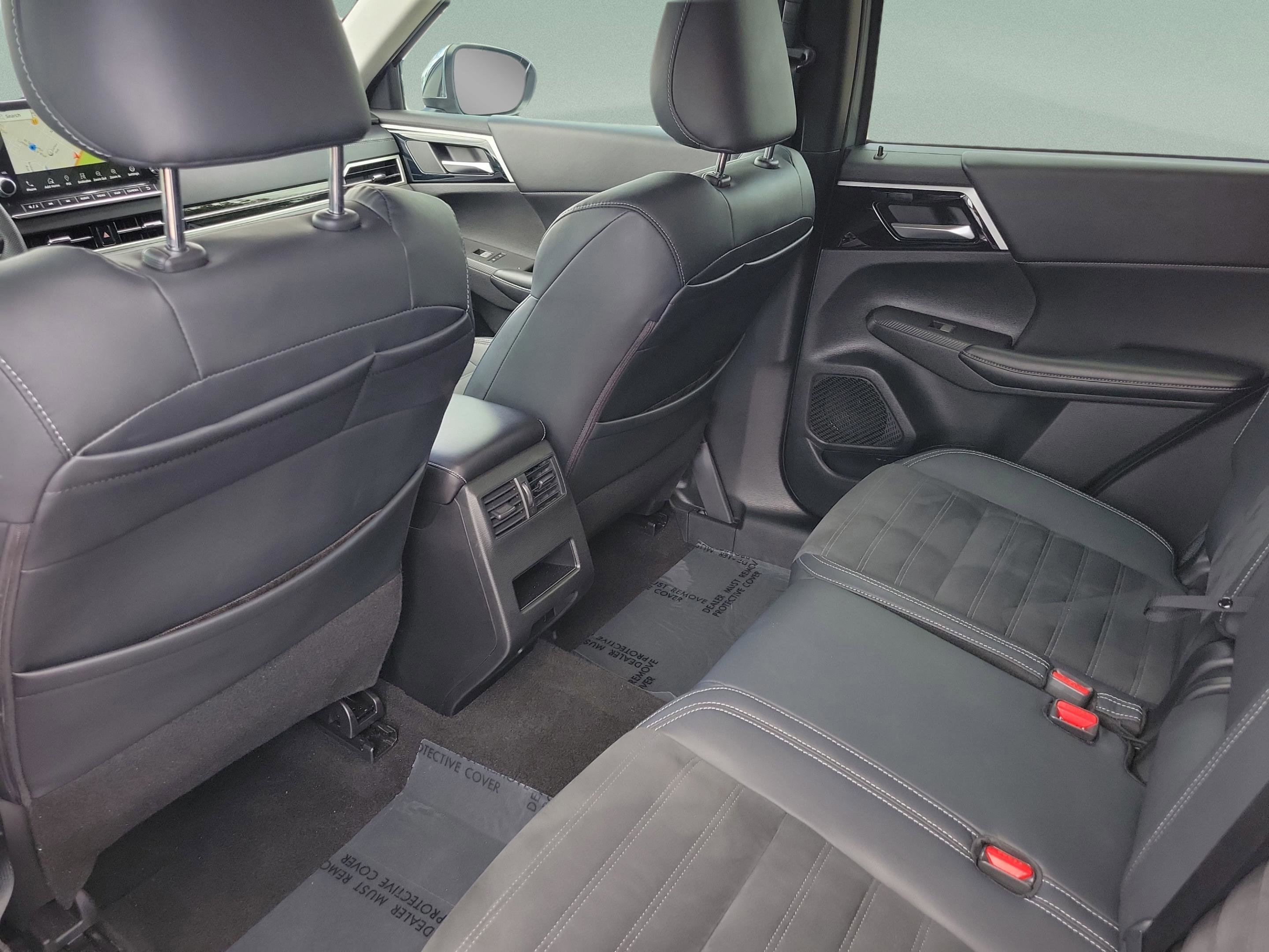 Used 2022 Mitsubishi Outlander SE image 14