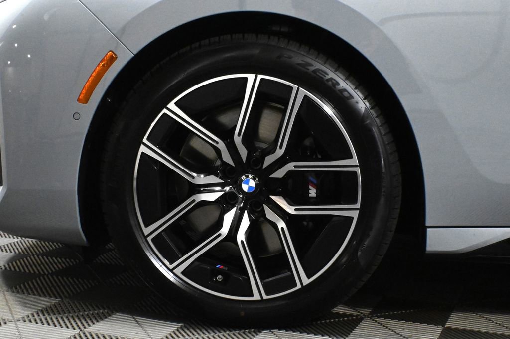 New 2025 BMW 740i xDrive image 12