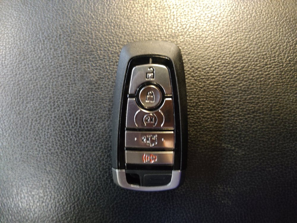 Used 2019 Ford Explorer XLT w/ Equipment Group 202A AWD/4WD image 32