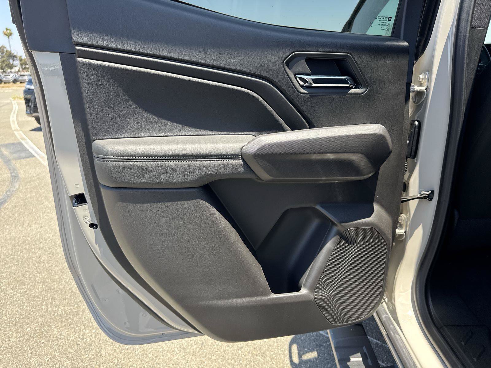 New 2026 GMC Canyon Elevation w/ LPO, Black Badging Package RWD image 22