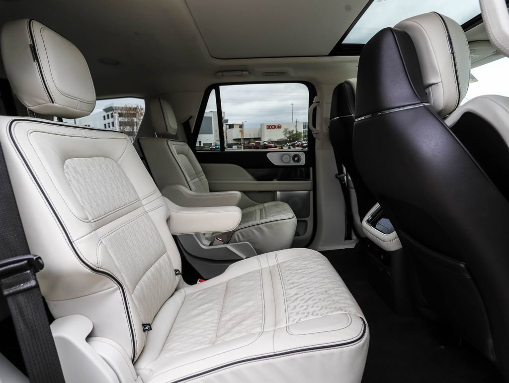Used 2022 Lincoln Navigator Black Label AWD/4WD image 27