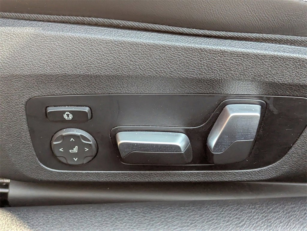 Used 2022 BMW M8 Competition image 13