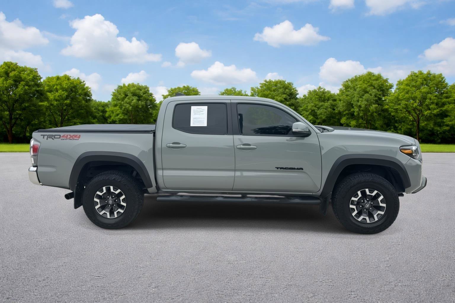Used 2023 Toyota Tacoma TRD Off-Road w/ Black Out Package (TMS) AWD/4WD image 3