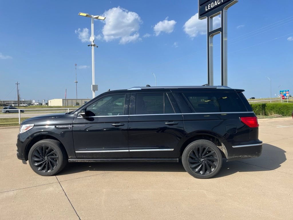 Used 2020 Lincoln Navigator L Reserve w/ Equipment Group 208A Reserve AWD/4WD image 3