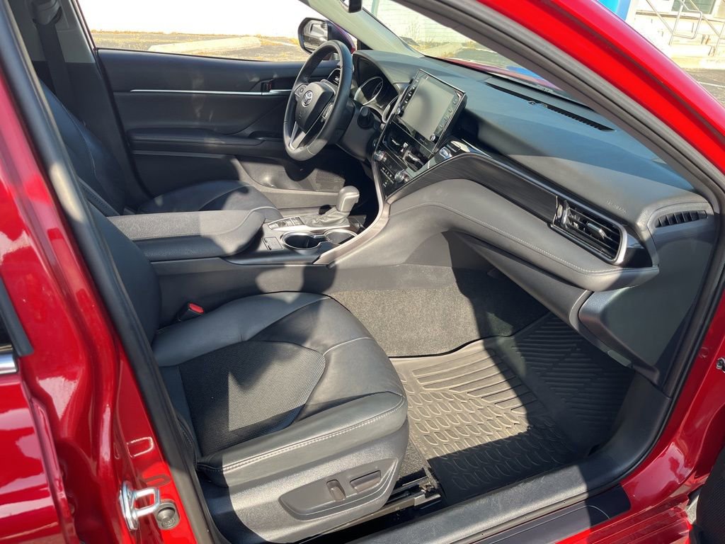 Used 2024 Toyota Camry XLE image 34
