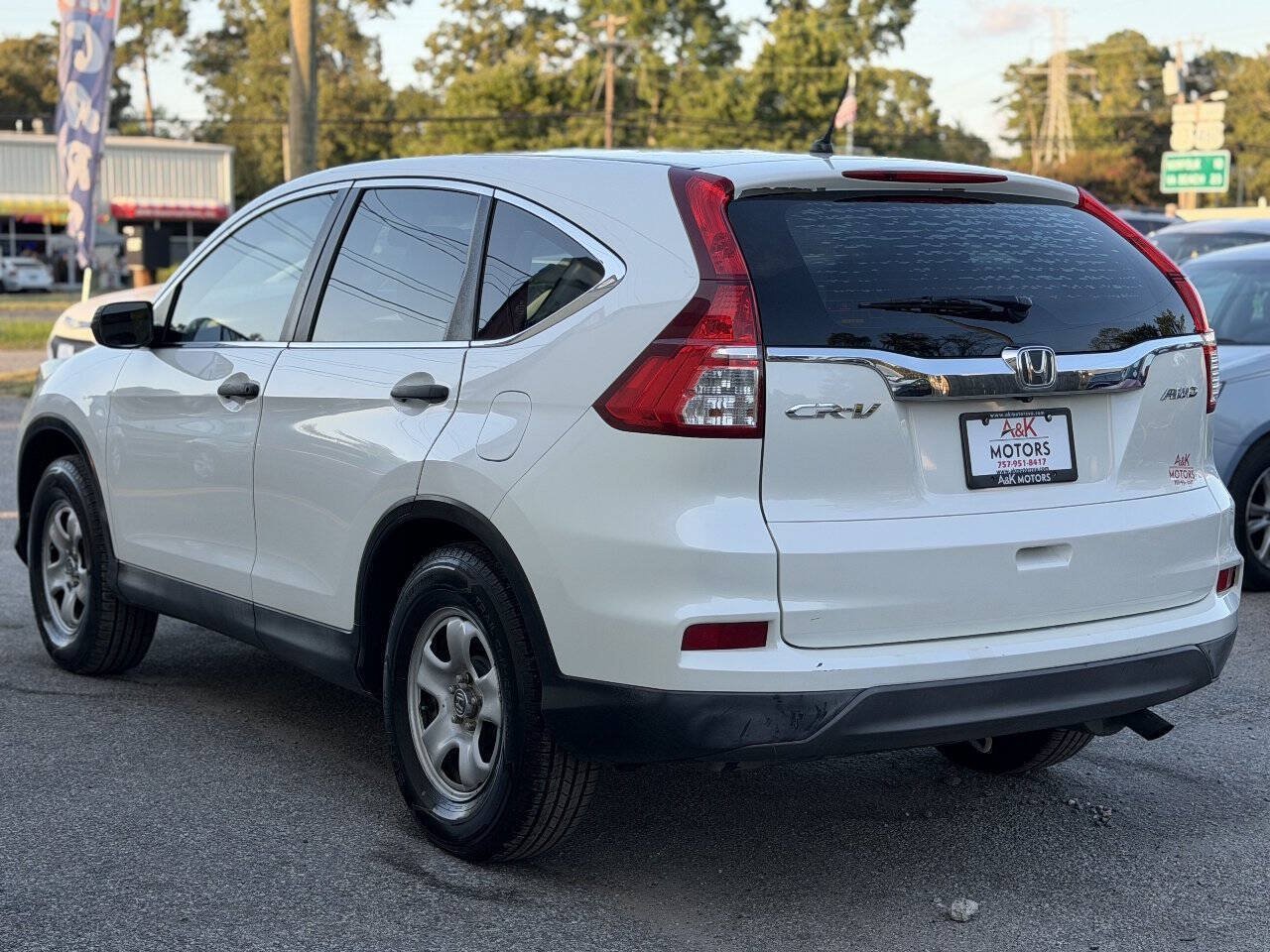 Used 2015 Honda CR-V LX image 5