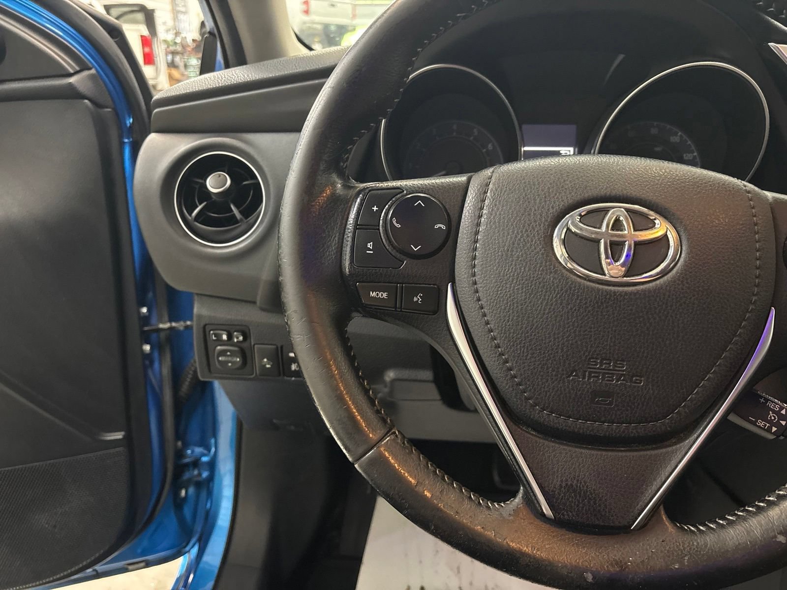 Used 2018 Toyota Corolla iM w/ All-Weather Mat Package FWD image 16