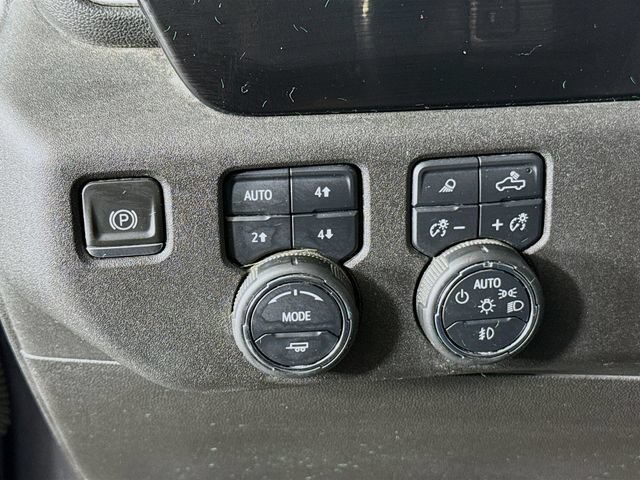 Used 2022 Chevrolet Silverado 1500 RST AWD/4WD image 10