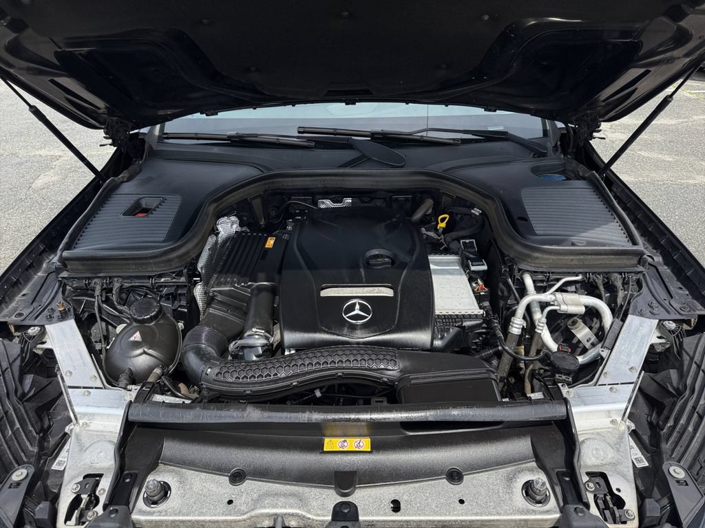 Used 2017 Mercedes-Benz GLC 300 4MATIC image 27