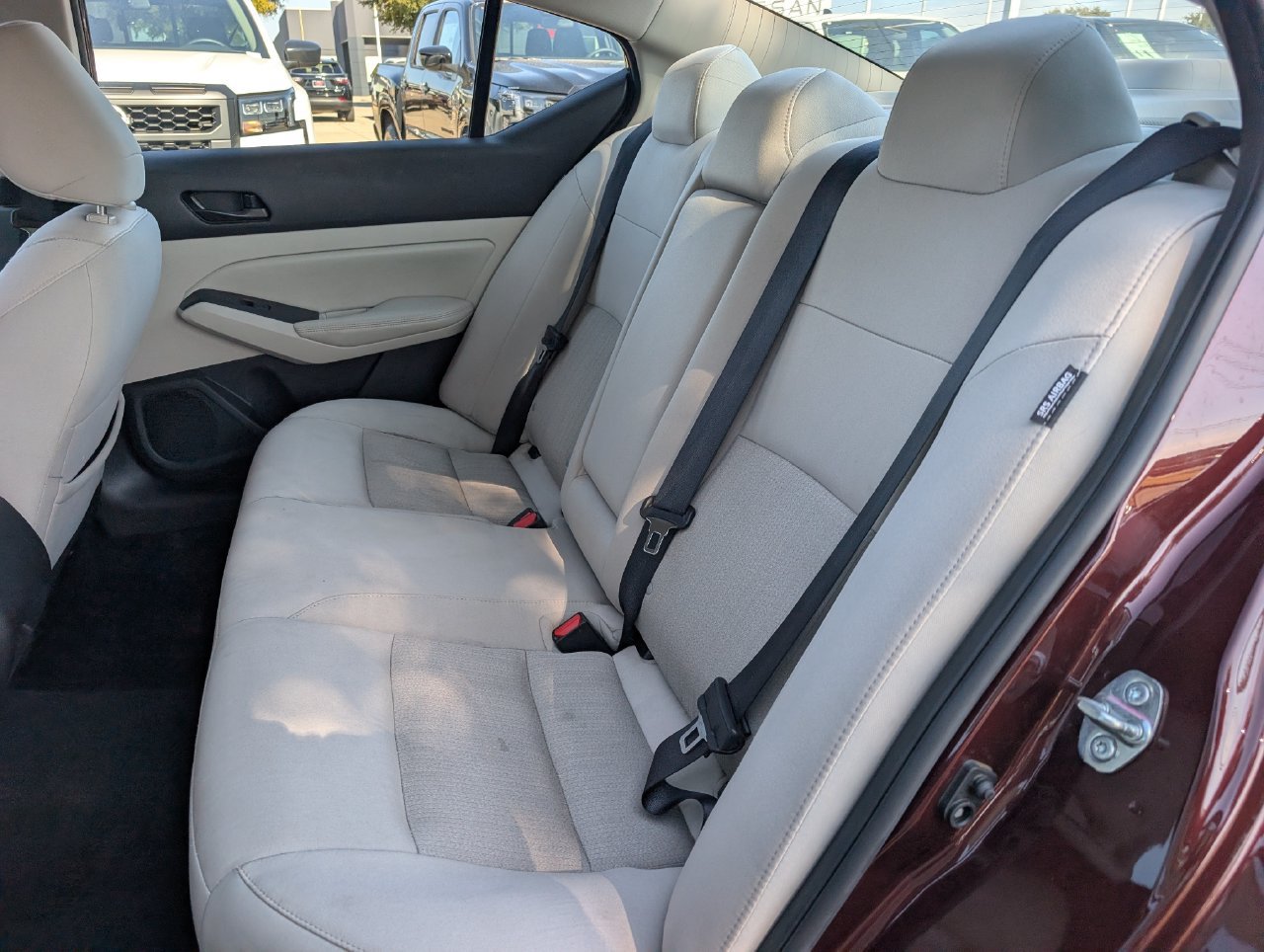 Used 2025 Nissan Altima 2.5 SV FWD image 26
