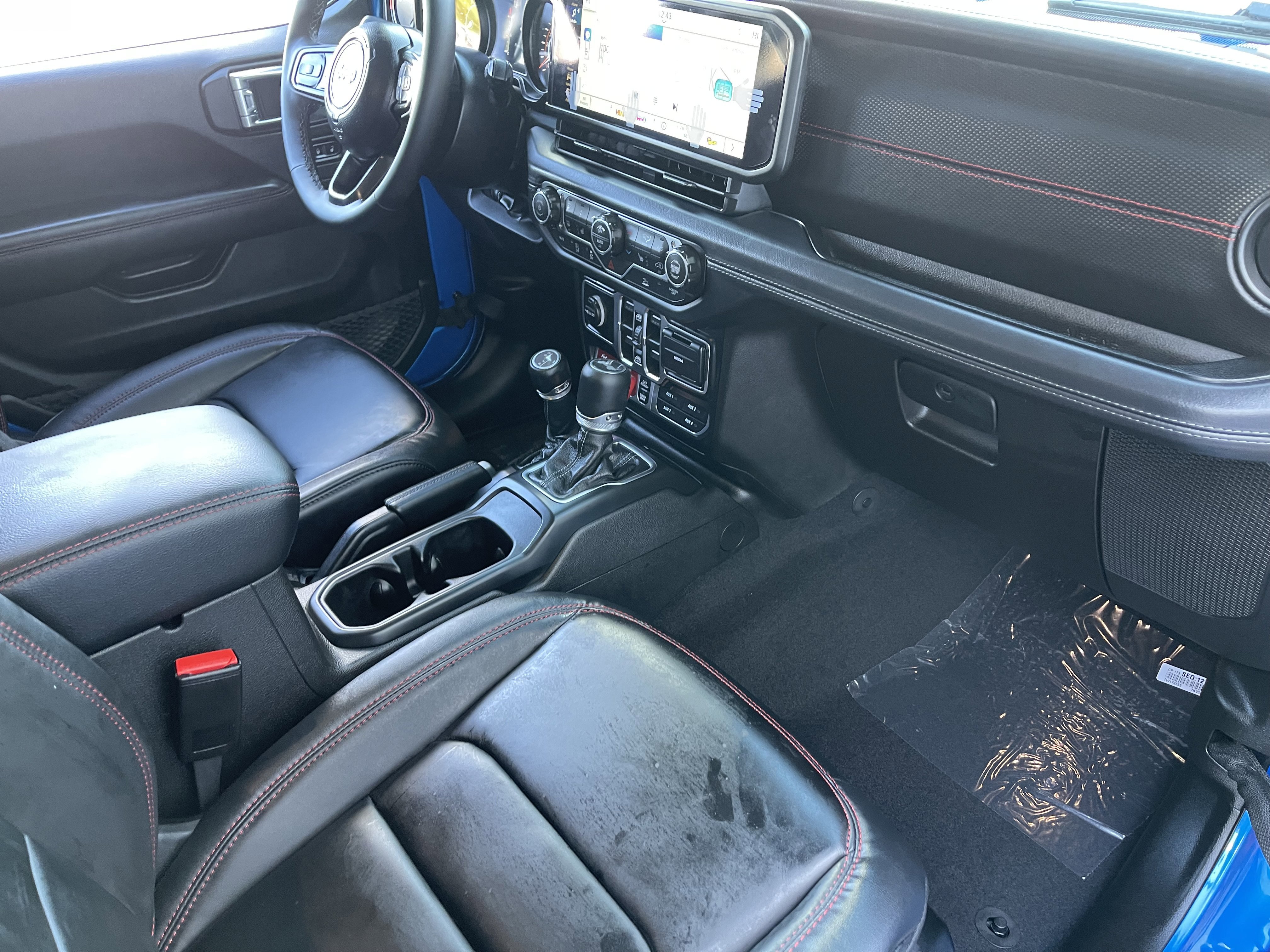 New 2026 Jeep Wrangler Unlimited Rubicon w/ Technology Group image 27