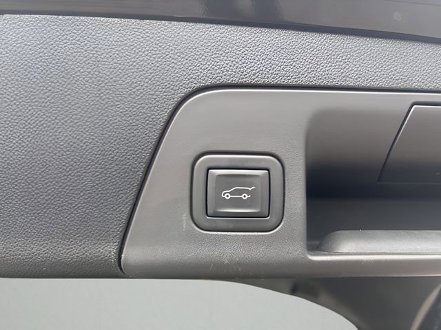 Used 2023 Buick Envision Essence AWD/4WD image 33