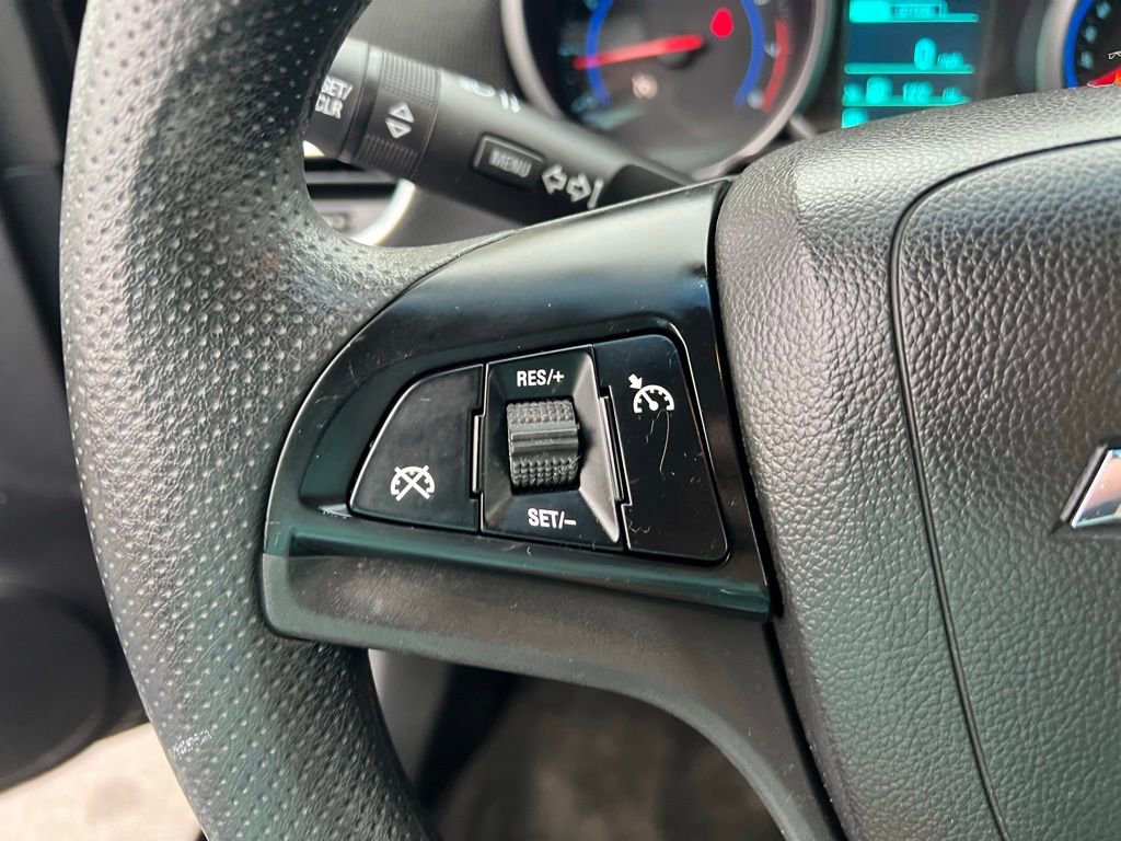 Used 2015 Chevrolet Cruze LT image 37