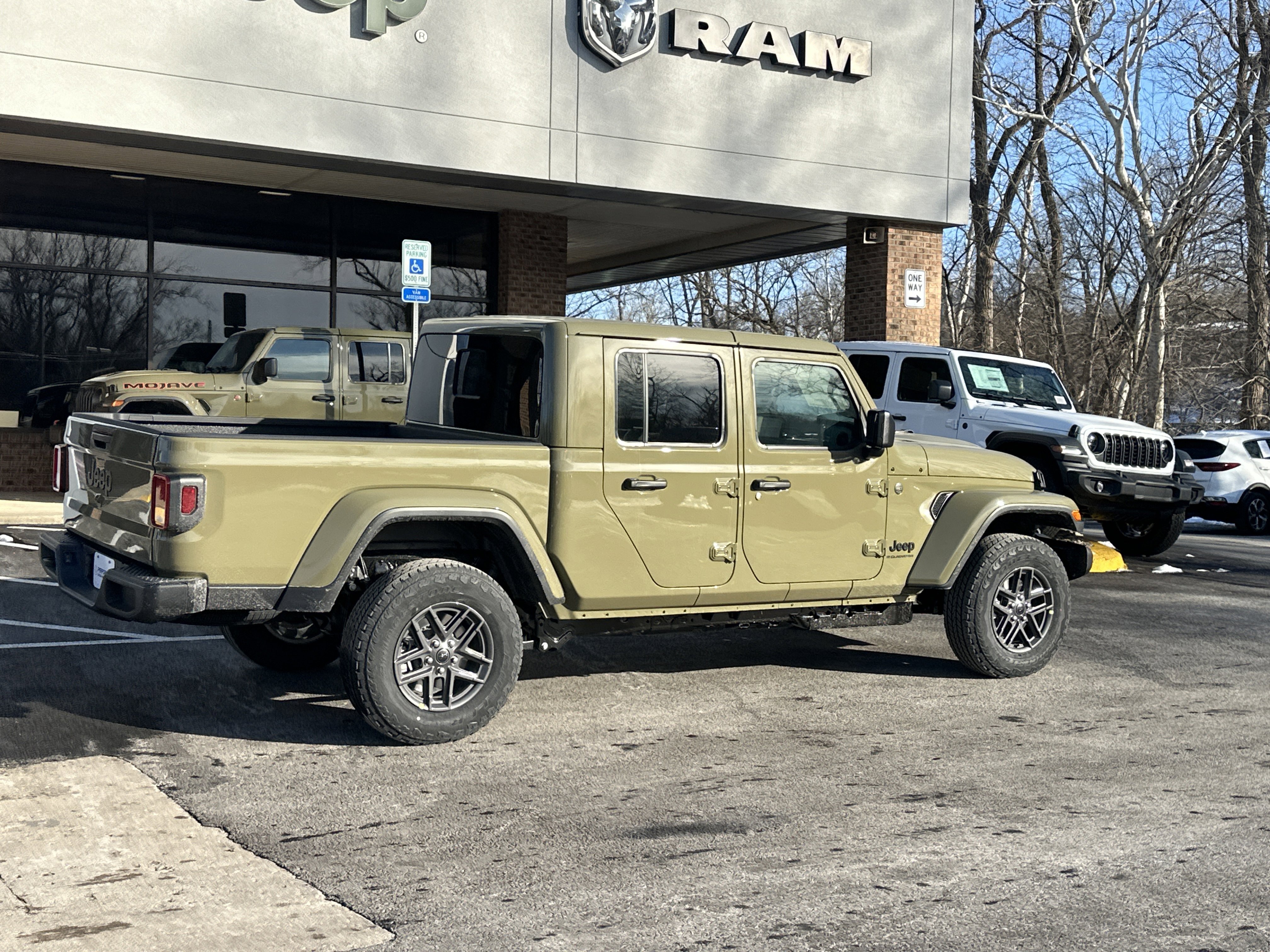 New 2026 Jeep Gladiator Sport image 16