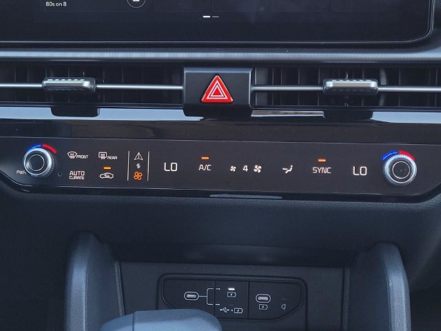 New 2027 Kia Sportage EX FWD image 17