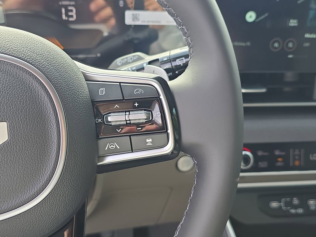 New 2026 Kia Carnival EX image 33