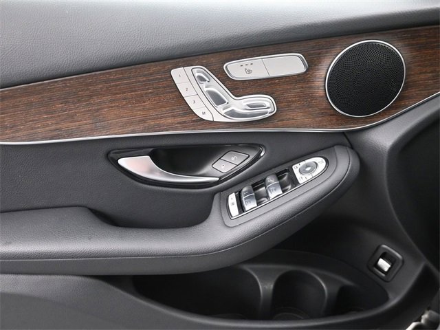 Used 2020 Mercedes-Benz GLC 300 4MATIC image 25