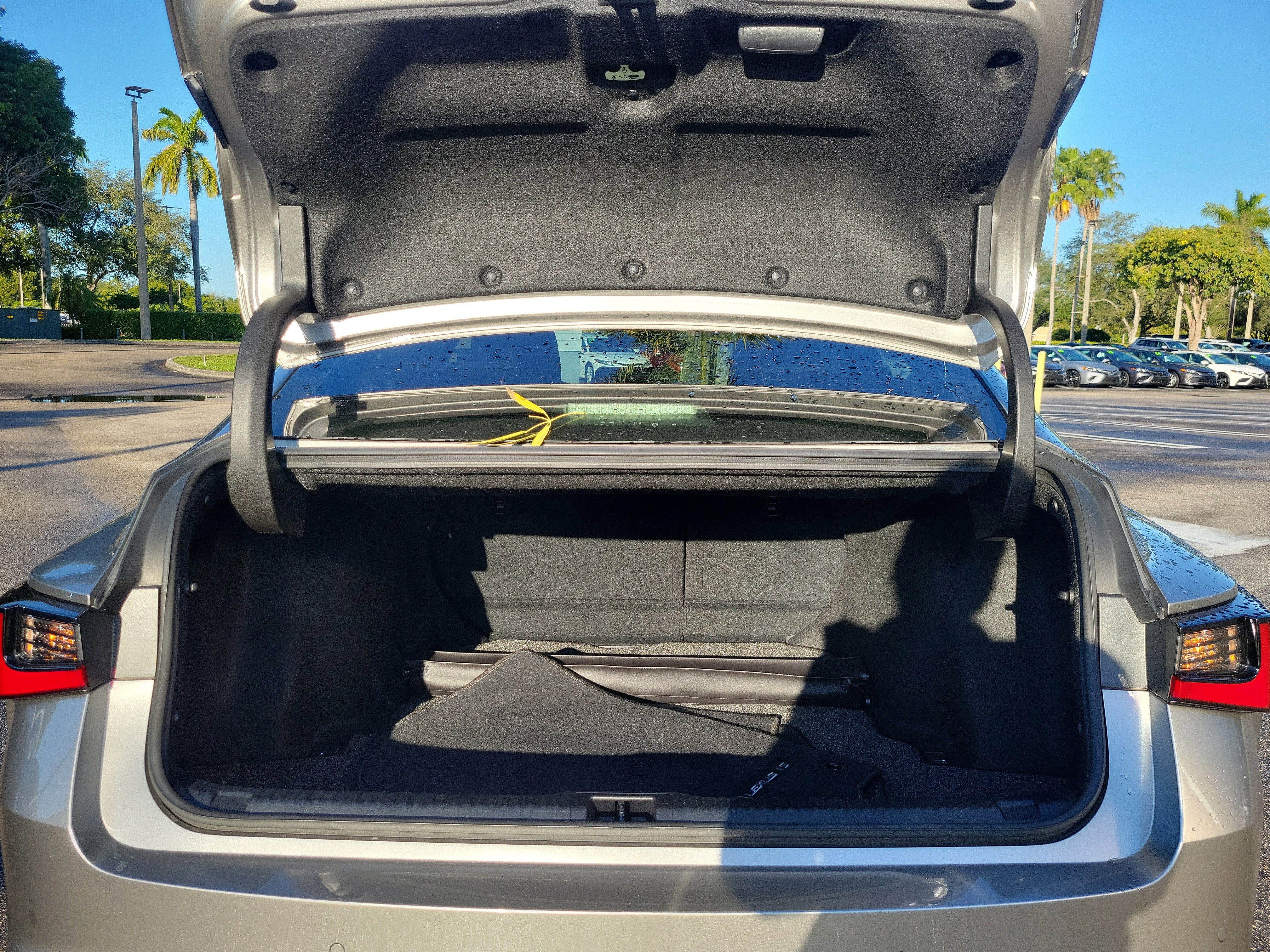 Used 2022 Lexus IS 350 F Sport image 9