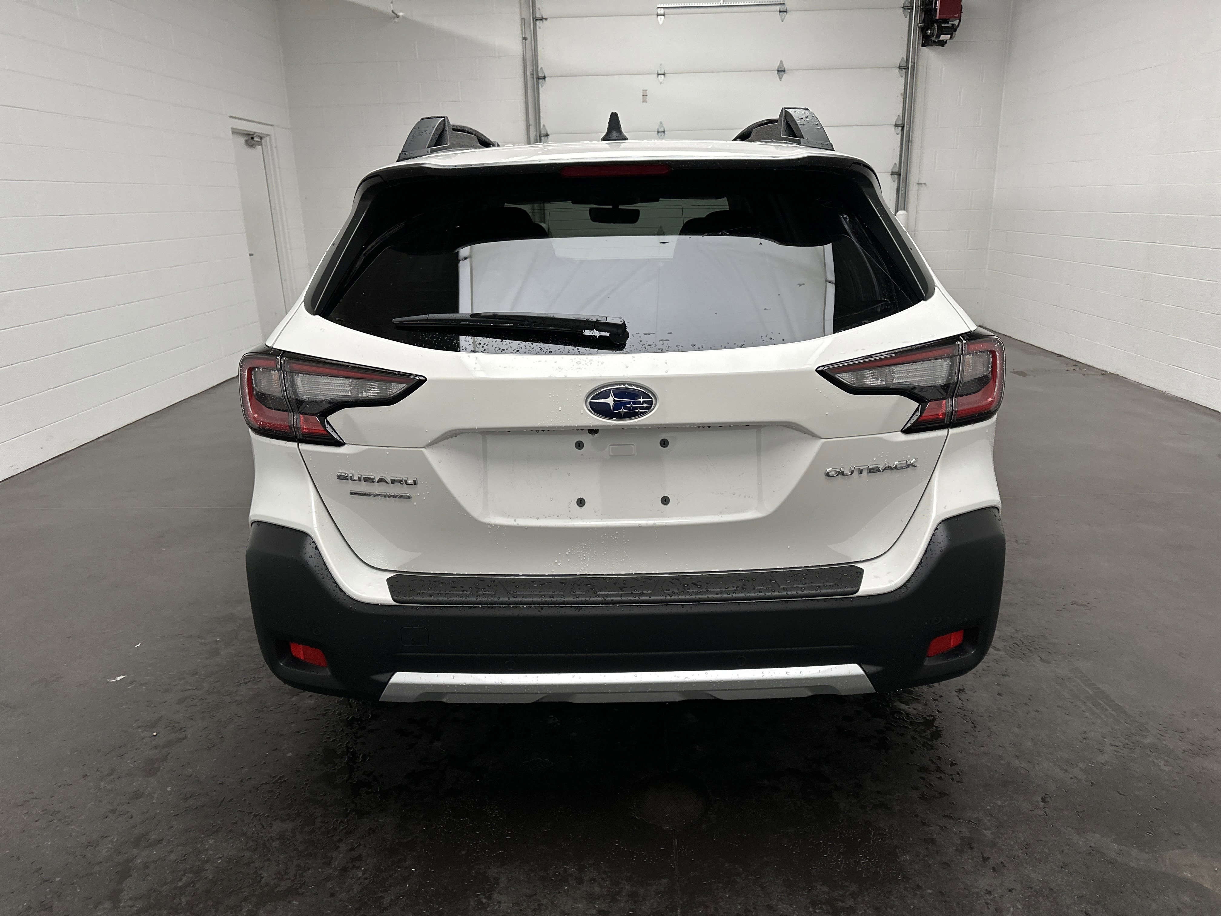 New 2025 Subaru Outback Limited image 8