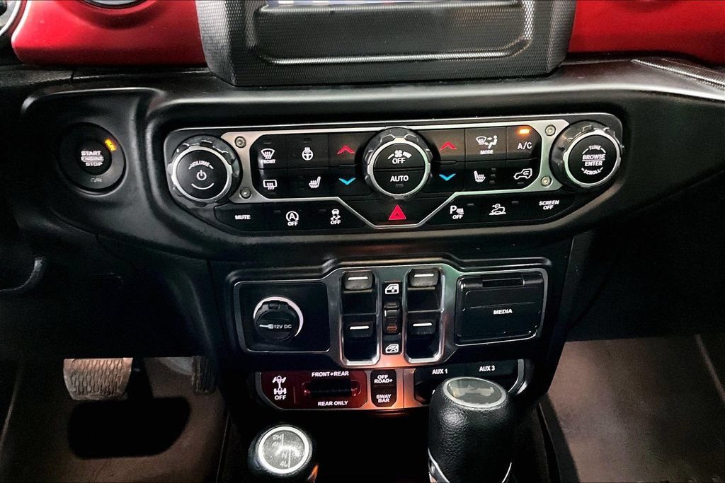 Used 2021 Jeep Wrangler Unlimited Rubicon w/ LED Lighting Group AWD/4WD image 15