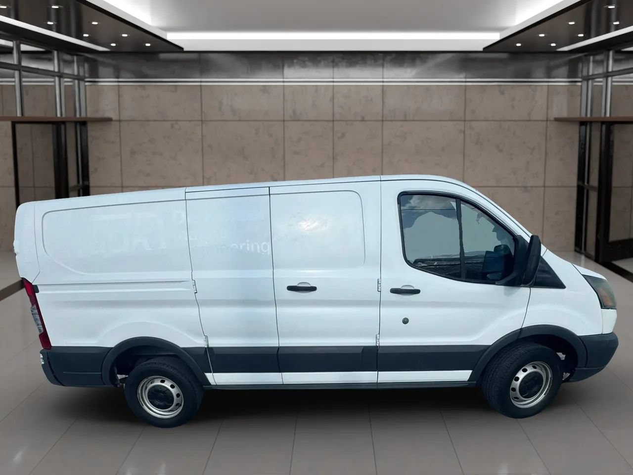 Used 2017 Ford Transit 250 130 Low Roof RWD image 2