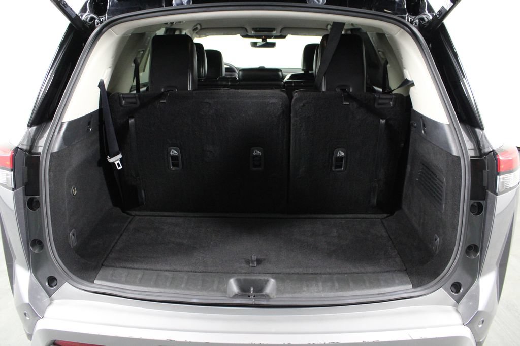 Certified 2023 Nissan Pathfinder SL w/ Black Appearance Package FWD image 18