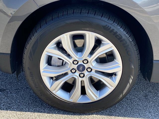 Used 2022 Ford Edge Titanium image 24