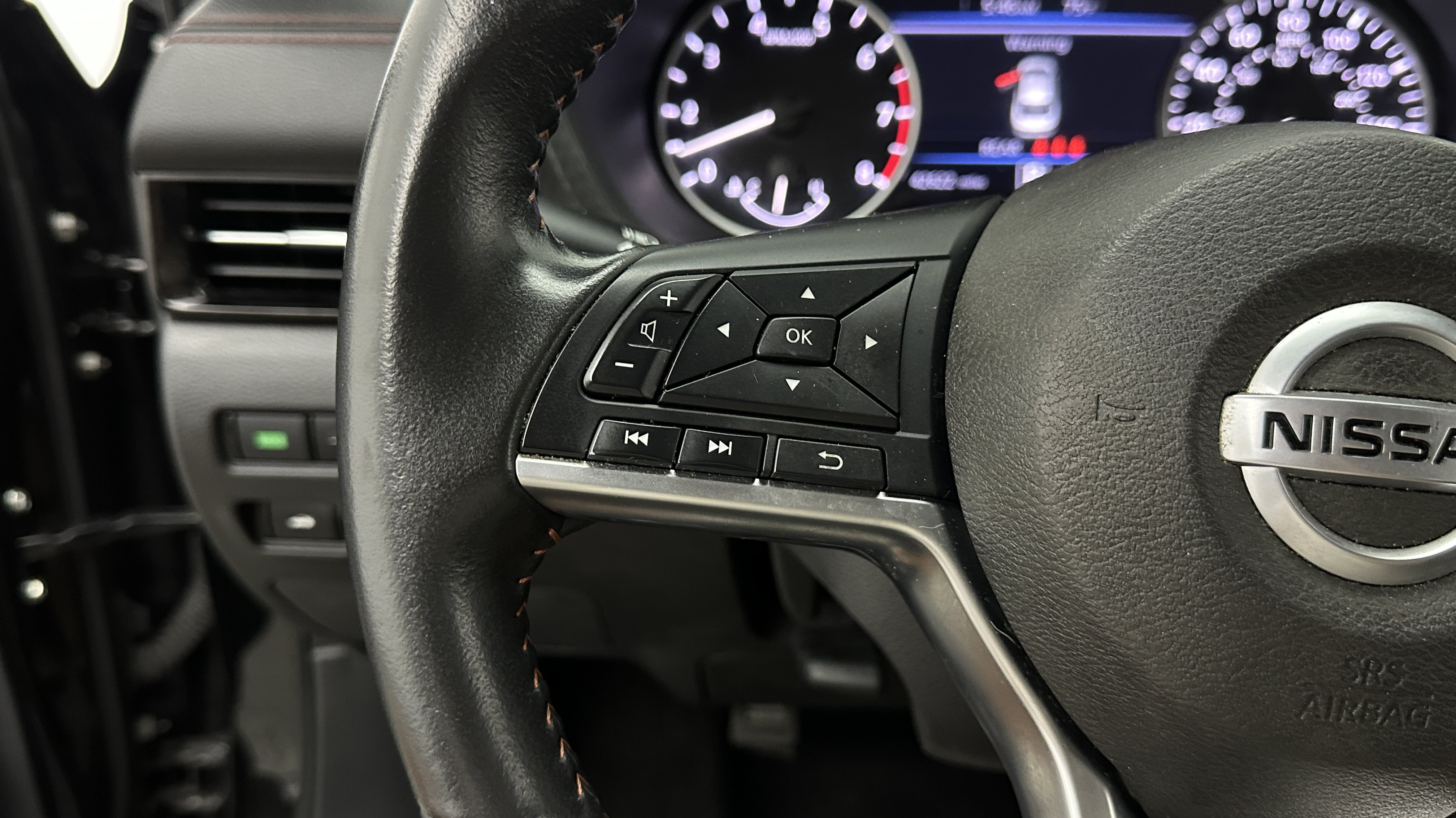 Used 2024 Nissan Sentra SR FWD image 22