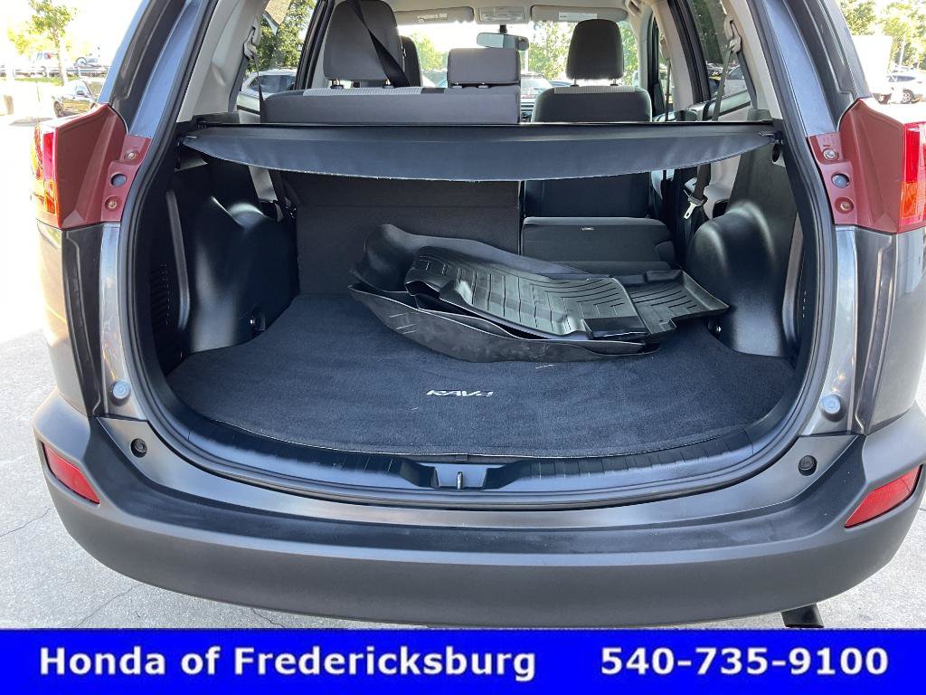Used 2015 Toyota RAV4 LE AWD/4WD image 23