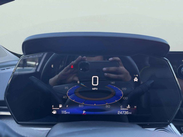 Used 2024 Chevrolet Trax ACTIV w/ Driver Confidence Package image 21