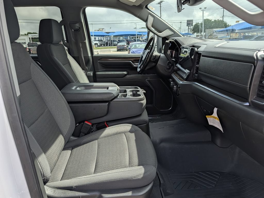 Used 2024 Chevrolet Silverado 2500 LT AWD/4WD image 30