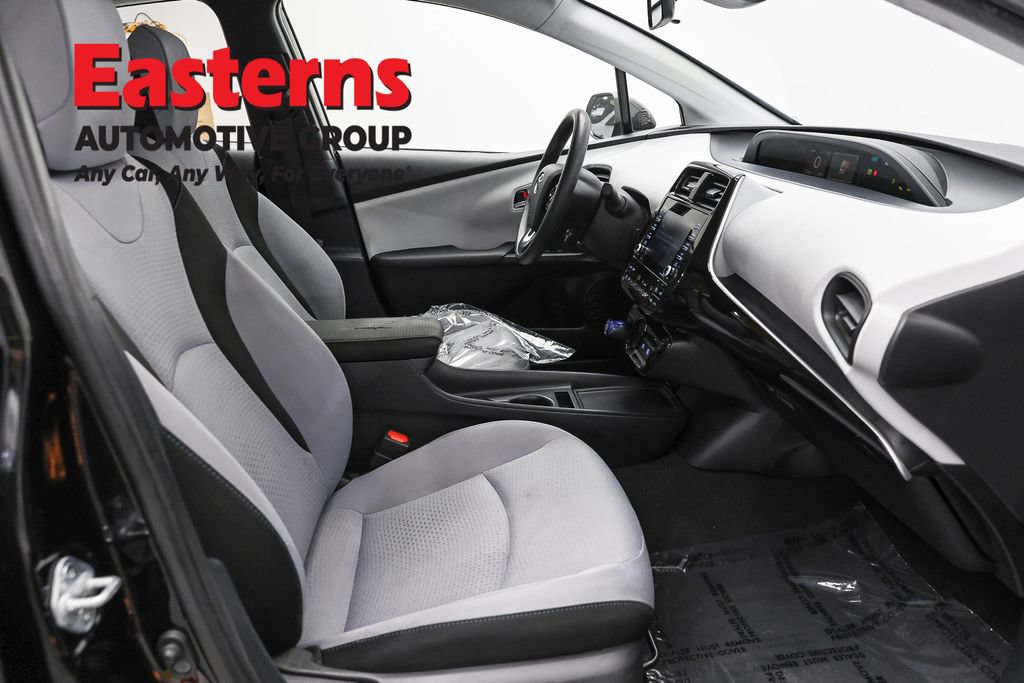 Used 2022 Toyota Prius LE FWD image 22