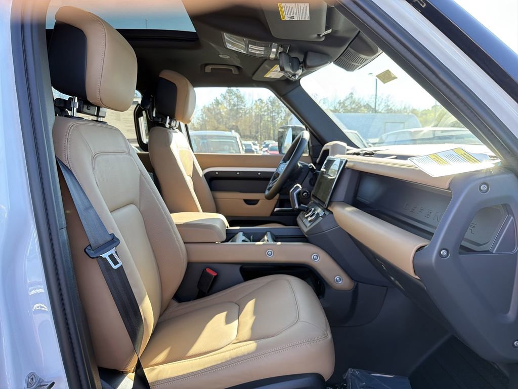 New 2026 Land Rover Defender 130 X-Dynamic SE image 16
