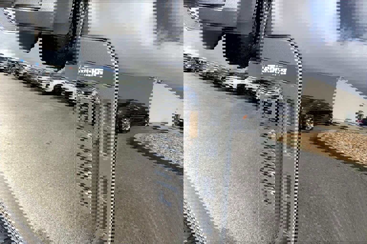 Used 2024 Ford F250 Lariat w/ Lariat Ultimate Package image 9